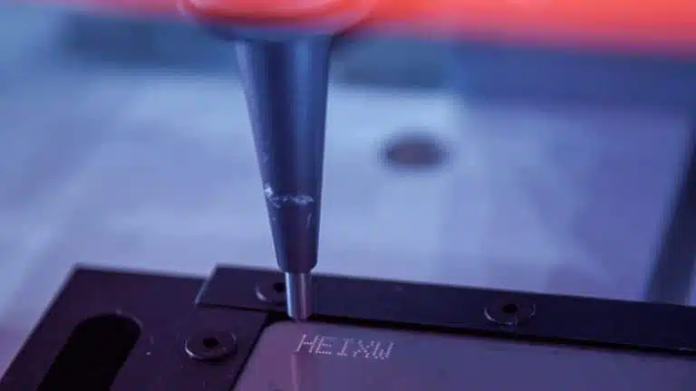 냉동 장비 제조의 레이저 마킹