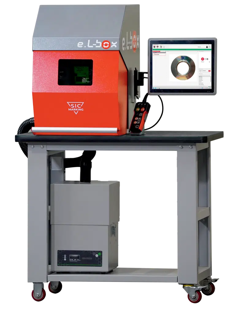 e.L-BOX è una stazione di marcatura laser all-in-one. Offre un'interfaccia intuitiva e facile da usare, semplificando l’utilizzo per gli operatori